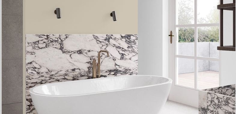 Vådrumsmaling, -grunder, spartel og lim